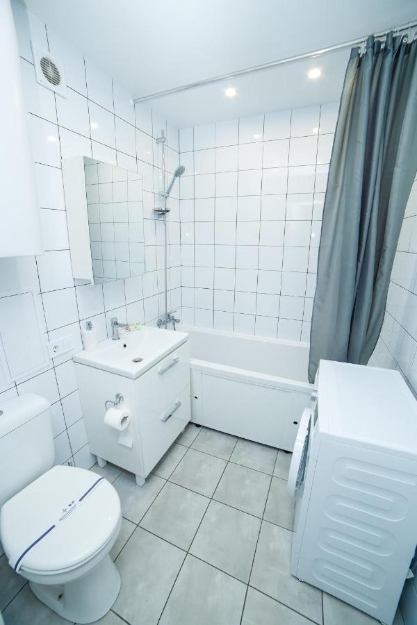 Tf Apartment Двокімнатні Апартаменти В Центрі Міста Połtawa Zewnętrze zdjęcie